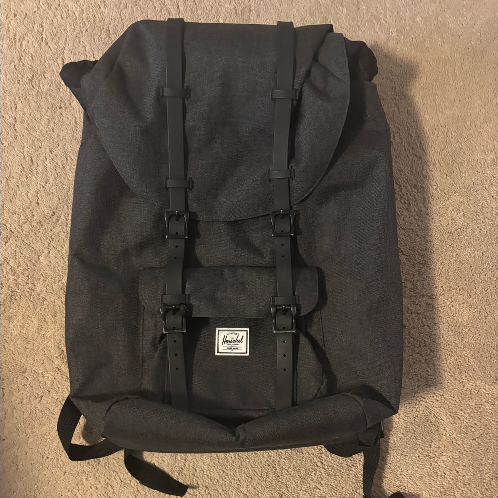 LIKE NEW - Herschel Supply Company Little America 30L Backpack